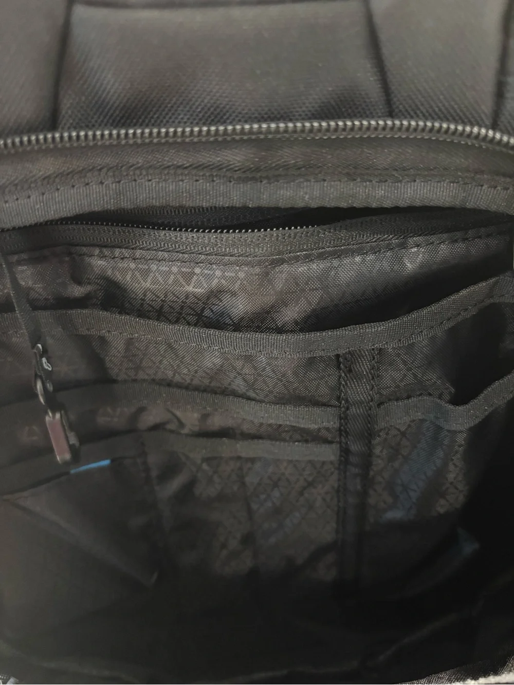 OGIO Black Men’s Backpack with Embroidered Crest Accent brand new